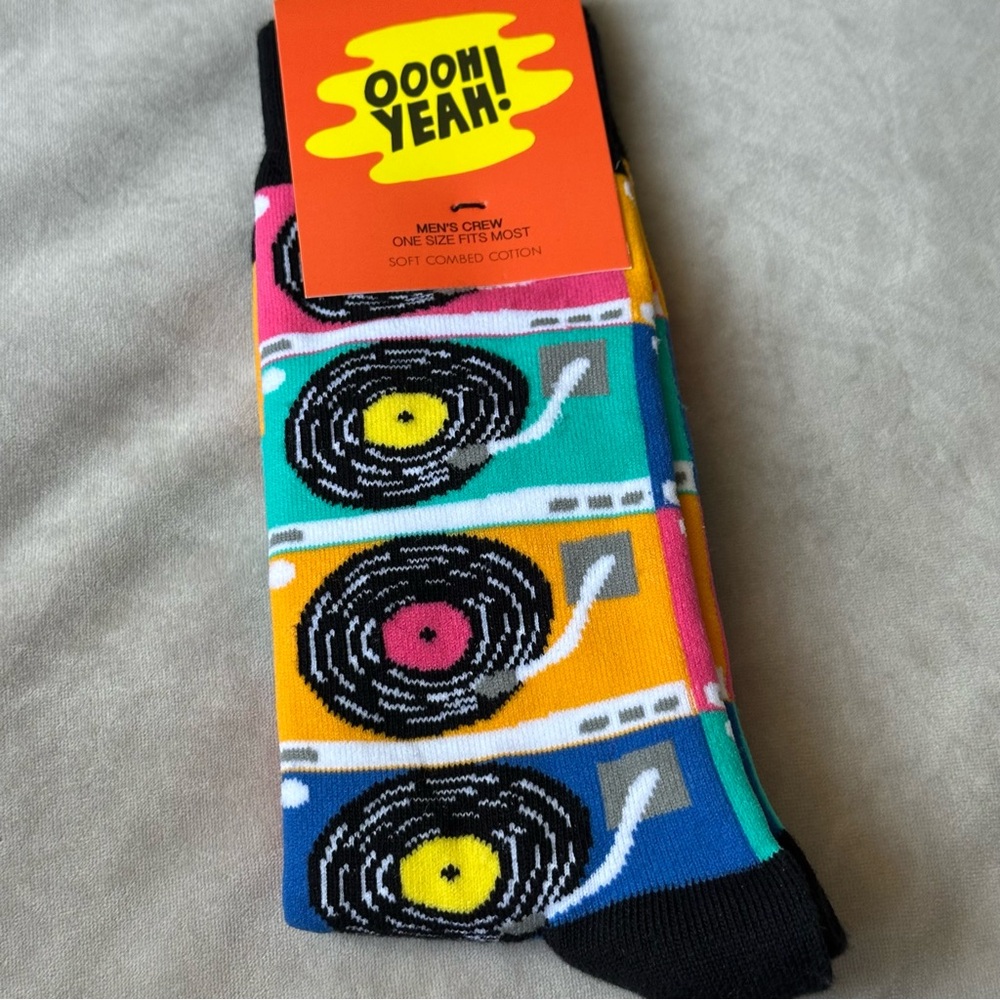 Men's Crew Socks Oooh Yeah Put That Record On One Size 10-13 New With Tag